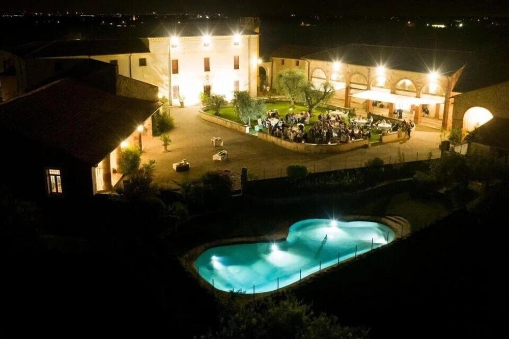 hotel image 16