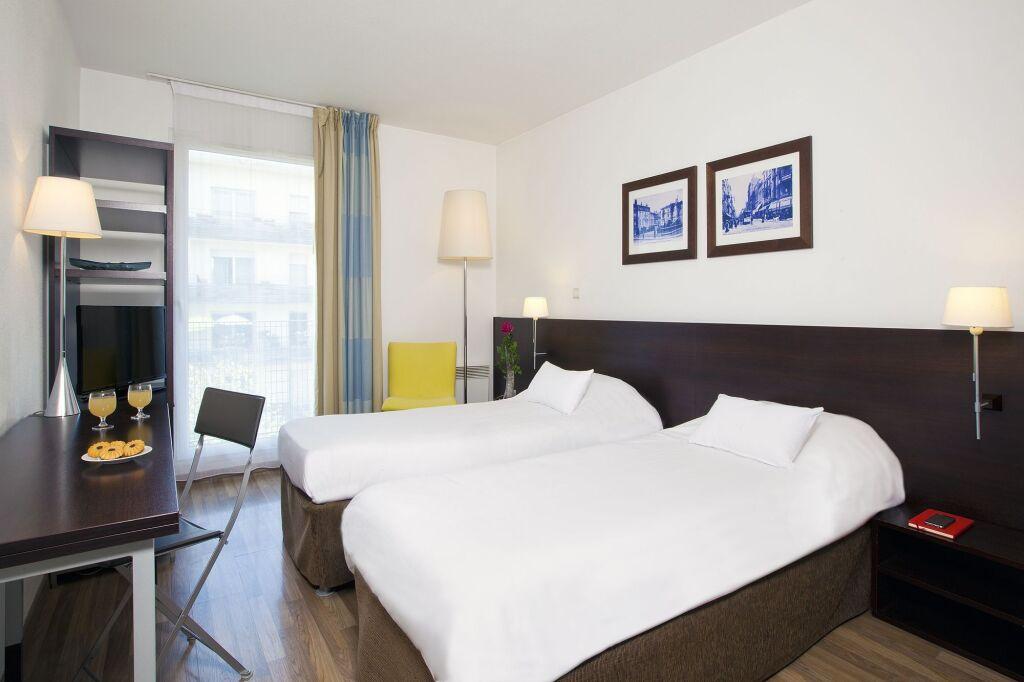 hotel image 12