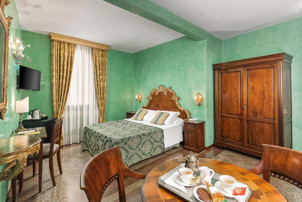 hotel image 13