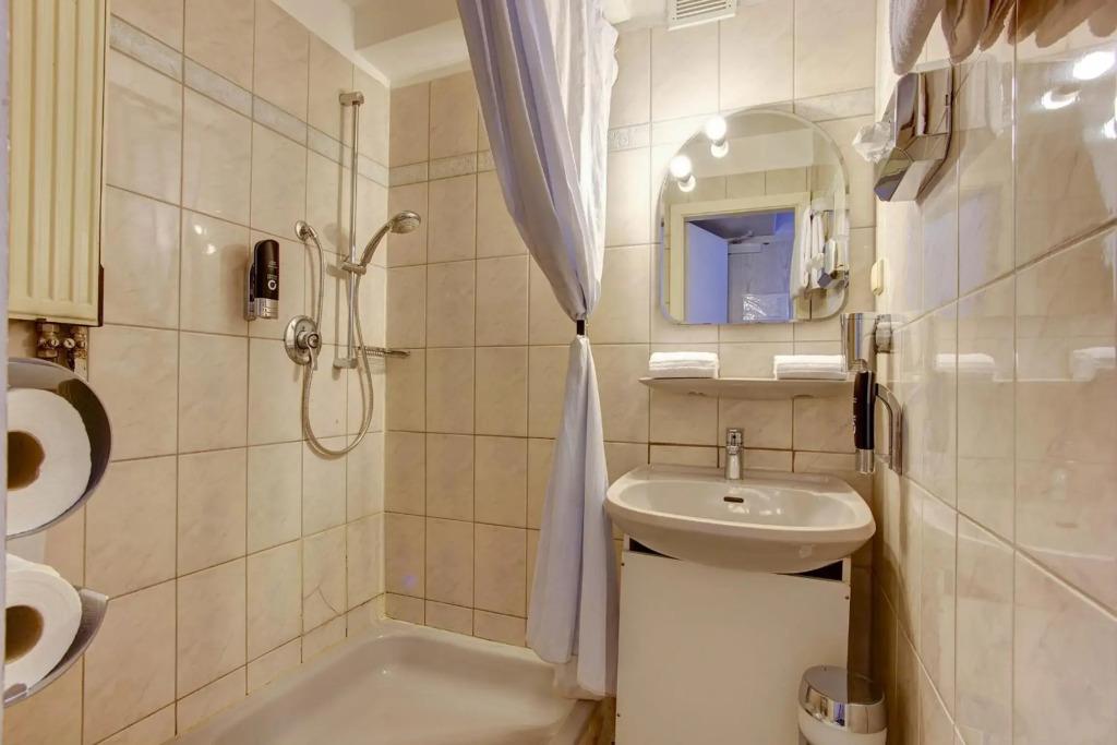 hotel image 9