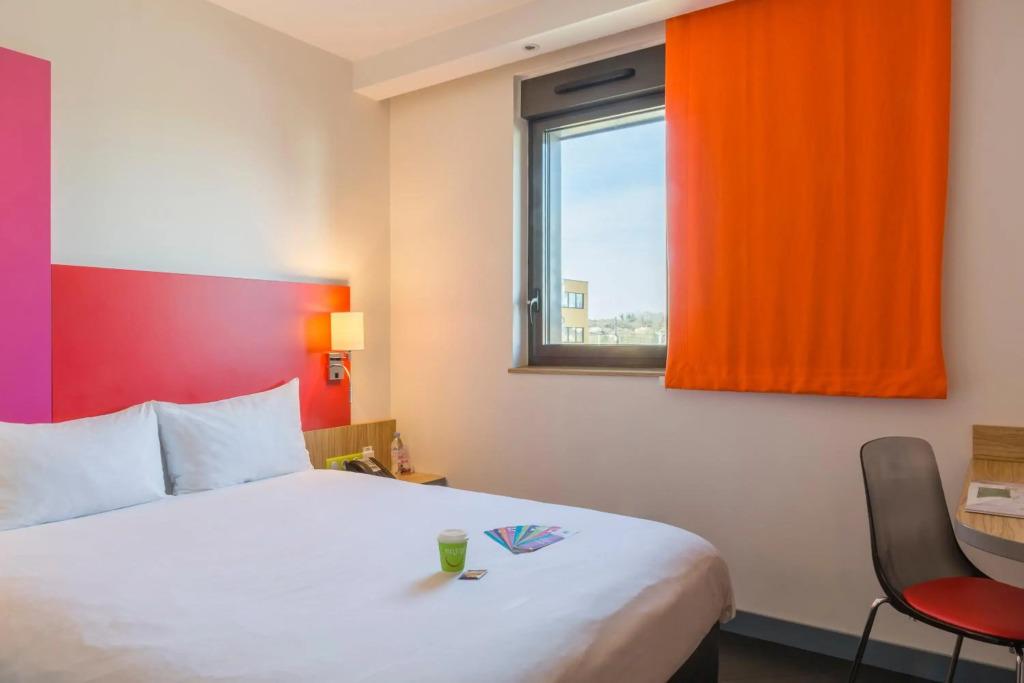 hotel image 16