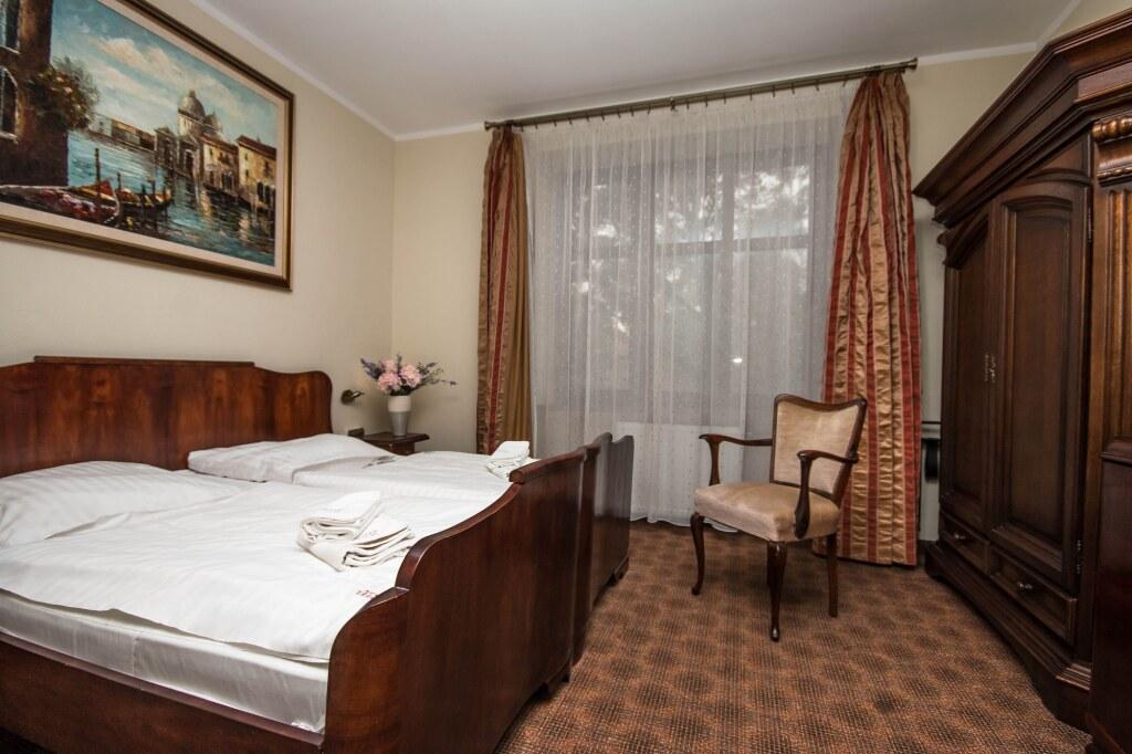hotel image 12