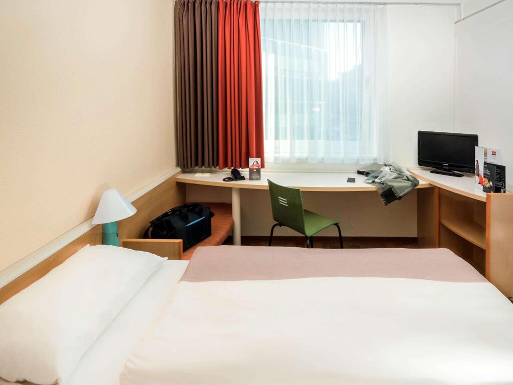 hotel image 11