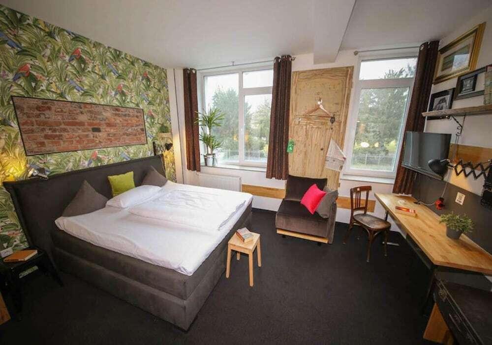 hotel image 13