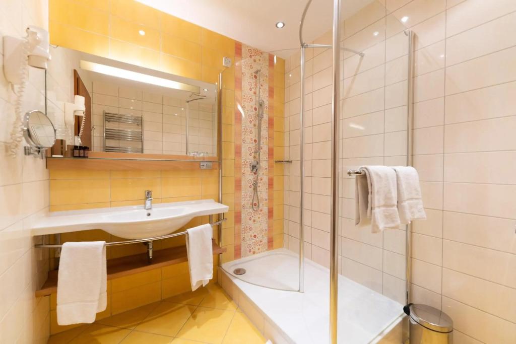 hotel image 16