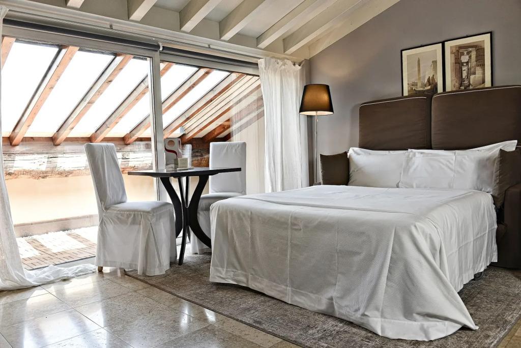 hotel image 16