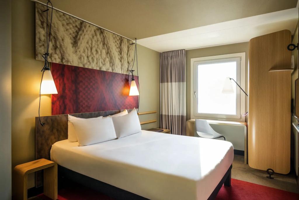 hotel image 16