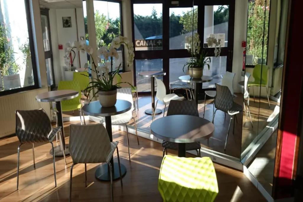 hotel image 10
