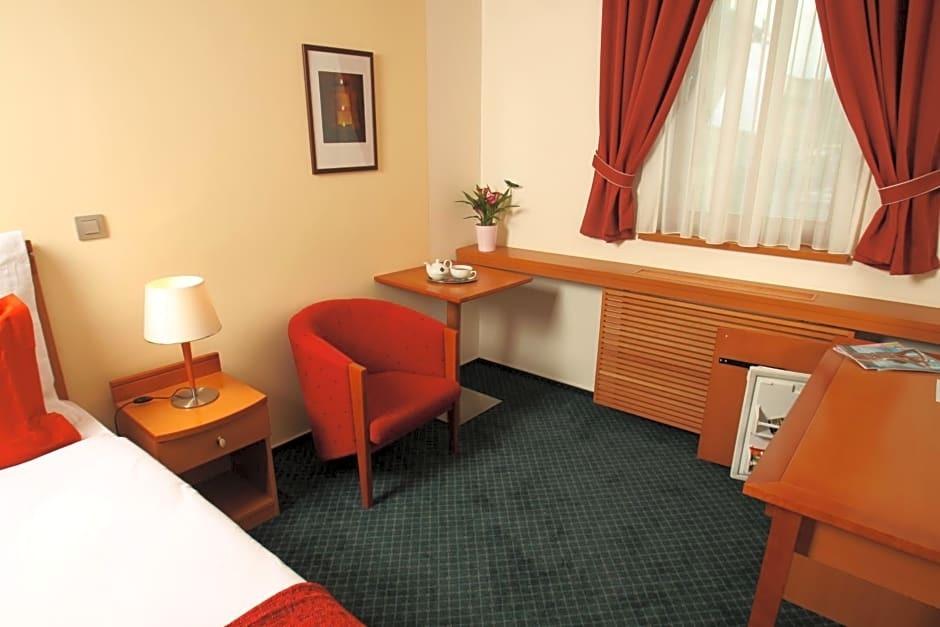 hotel image 13