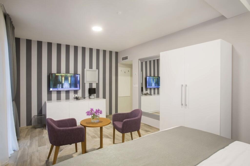 hotel image 16