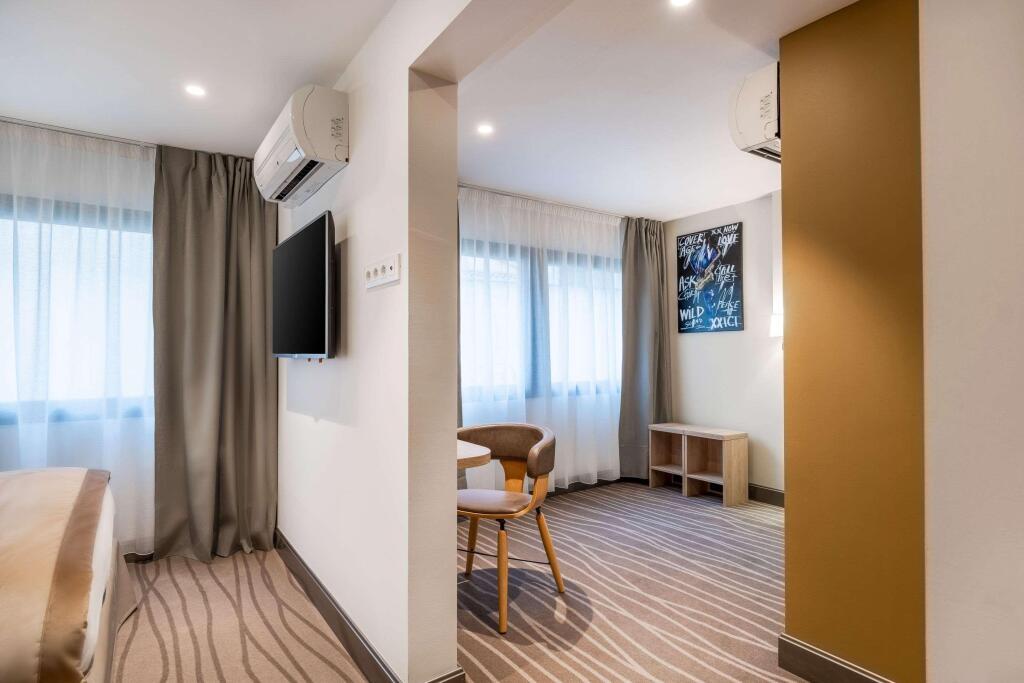 hotel image 13