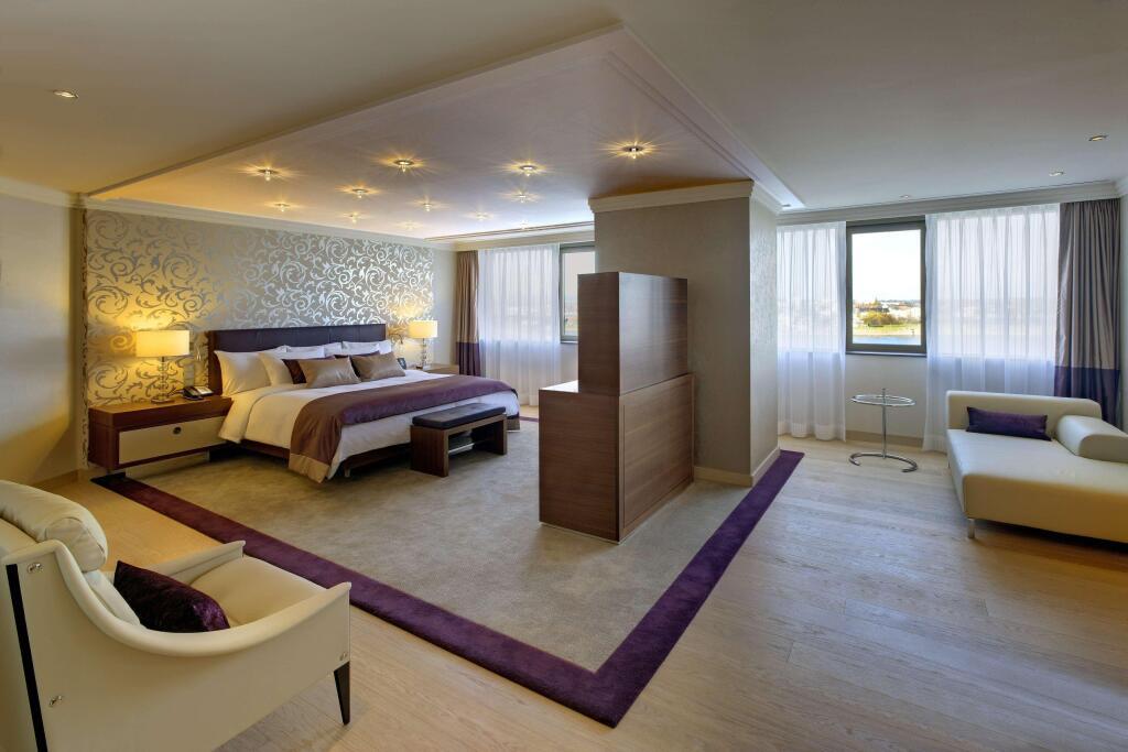 hotel image 16