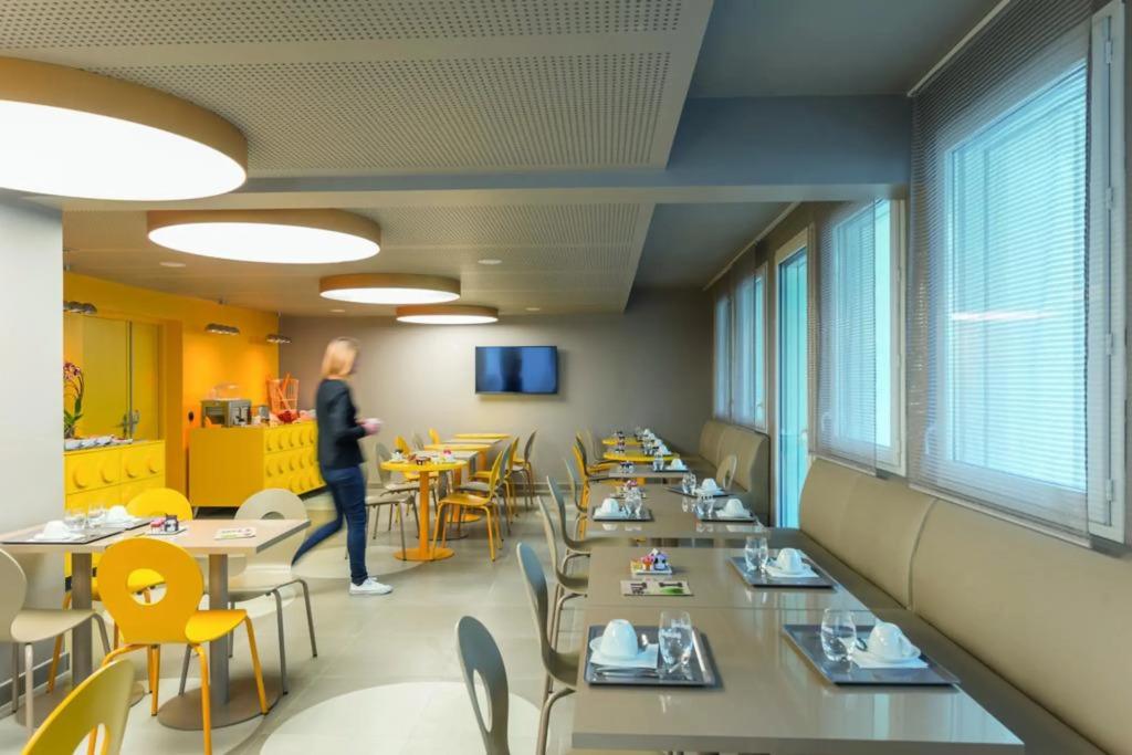 hotel image 10