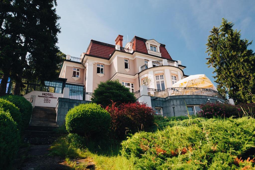 hotel image 11