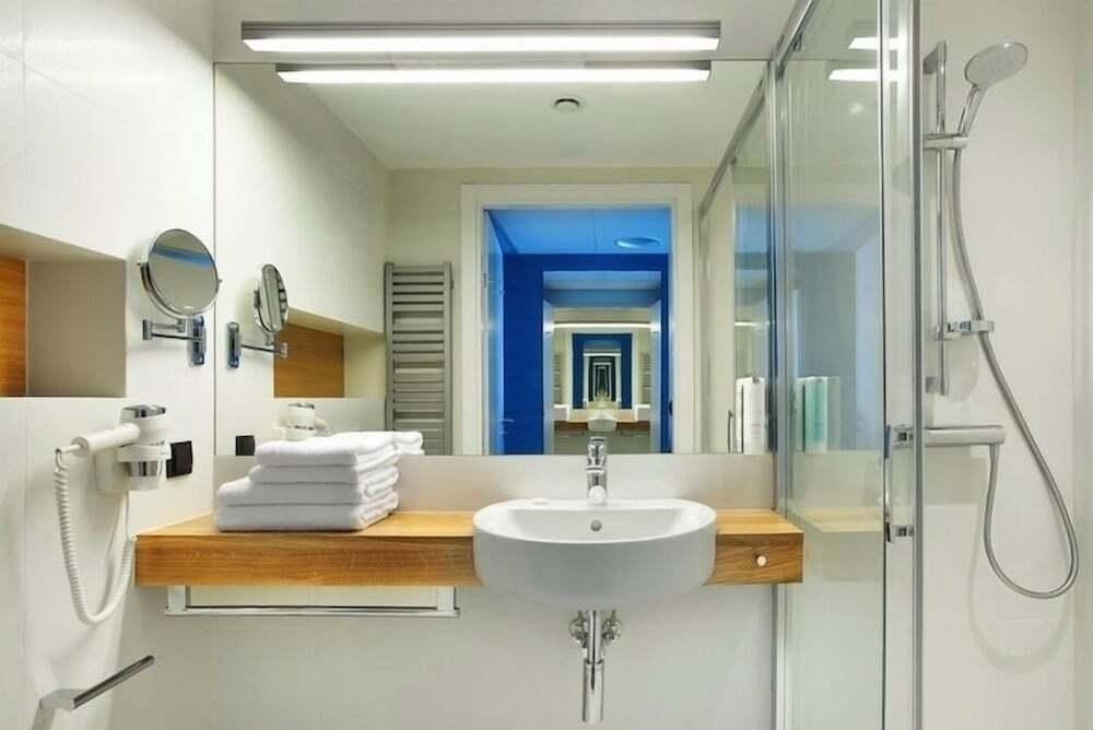hotel image 13