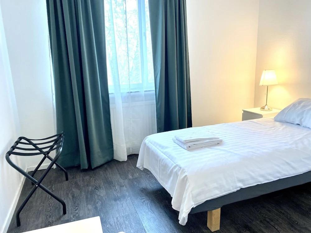 hotel image 9