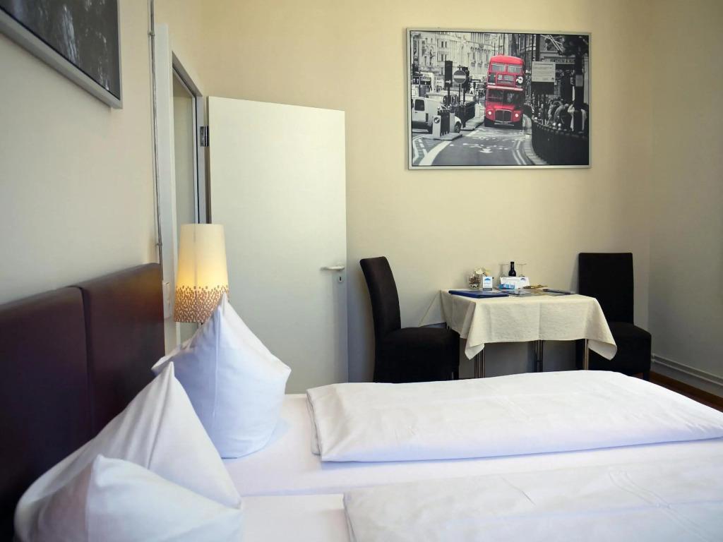 hotel image 16