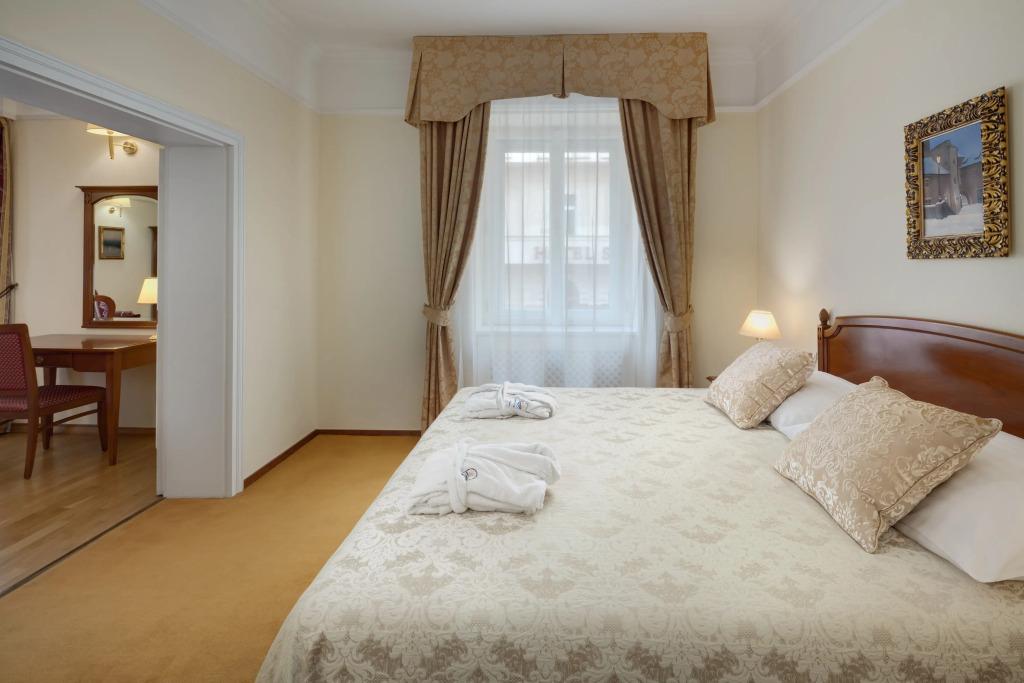 hotel image 12
