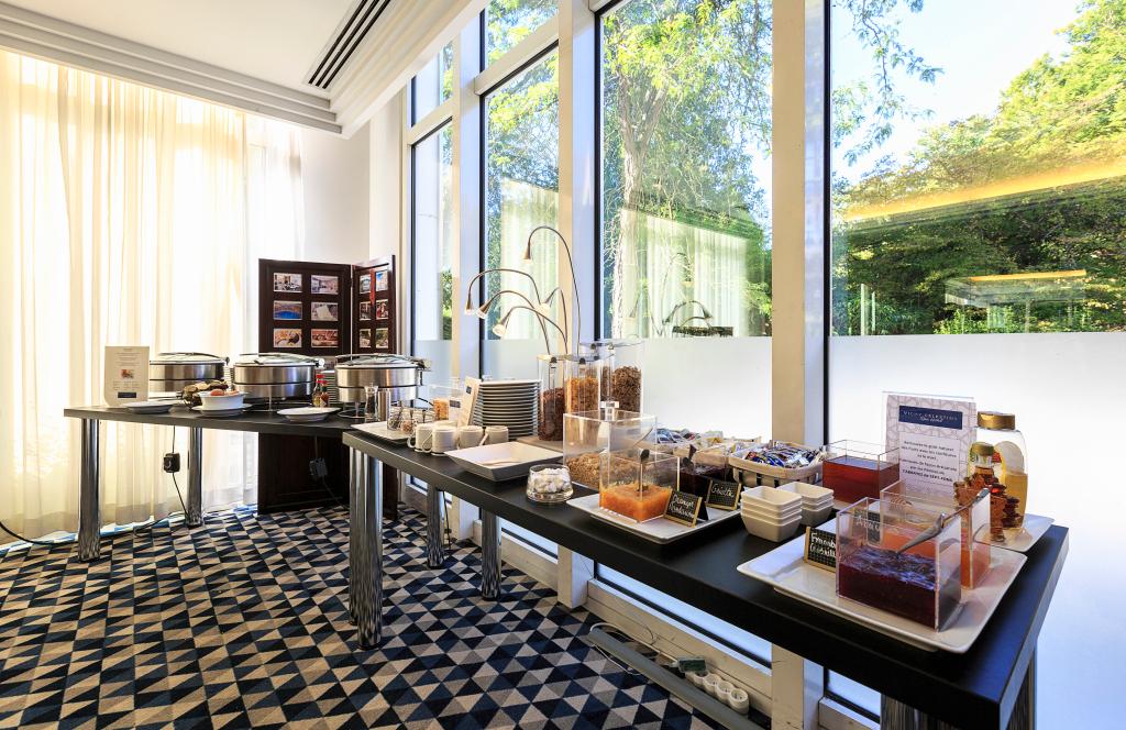 hotel image 10