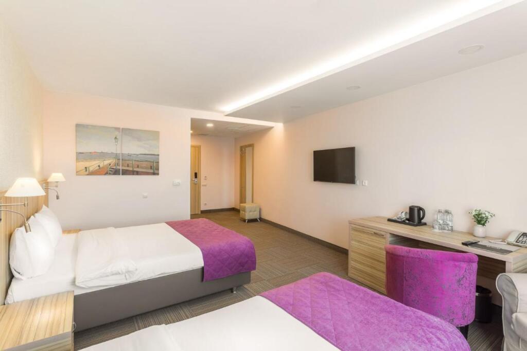 hotel image 12