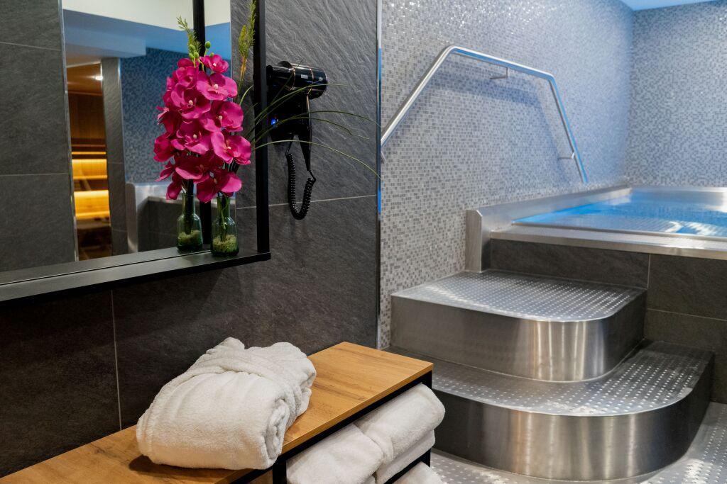 hotel image 8