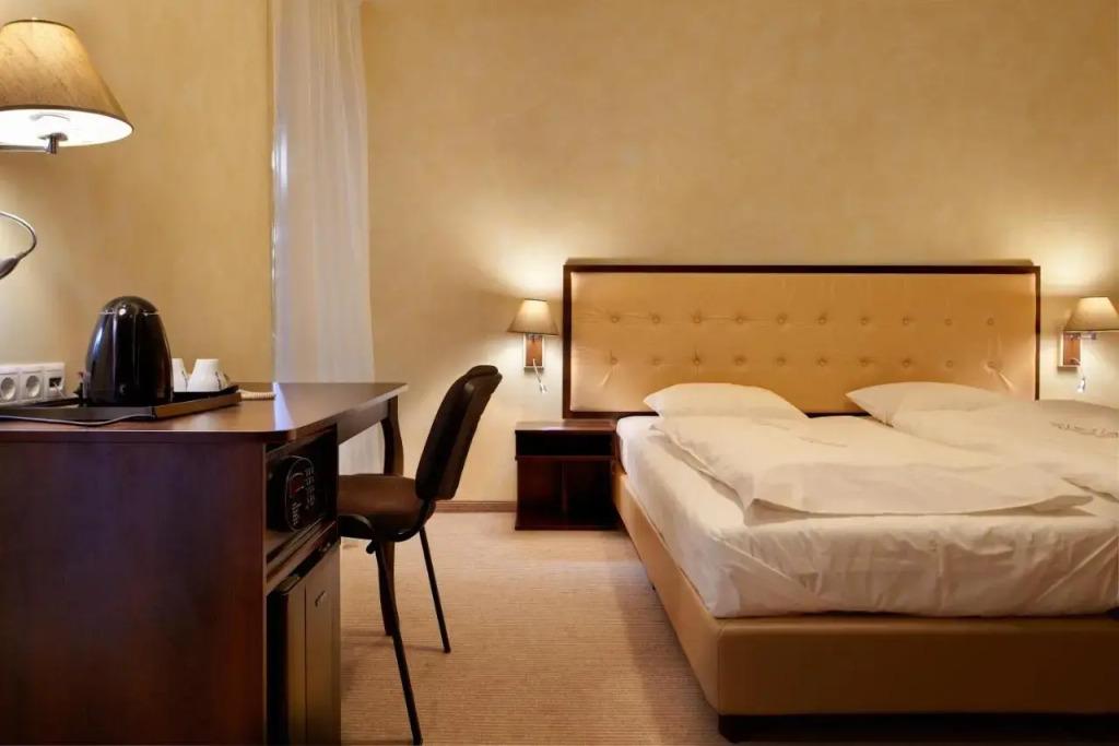 hotel image 10