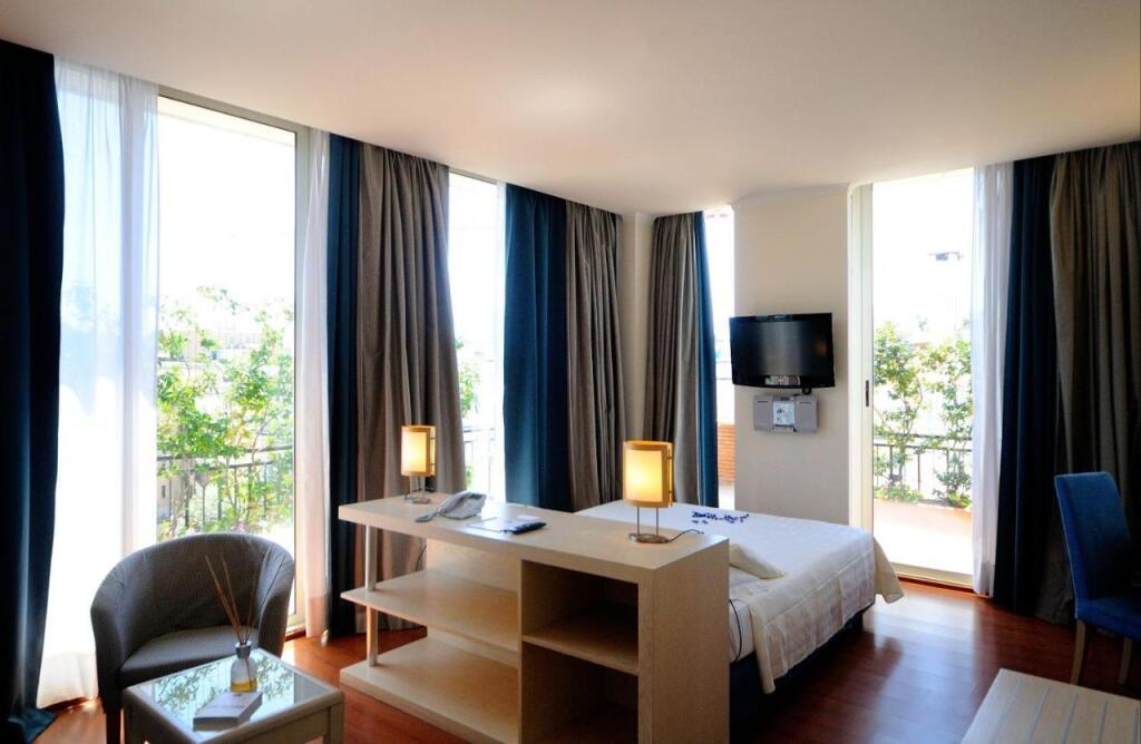 hotel image 10