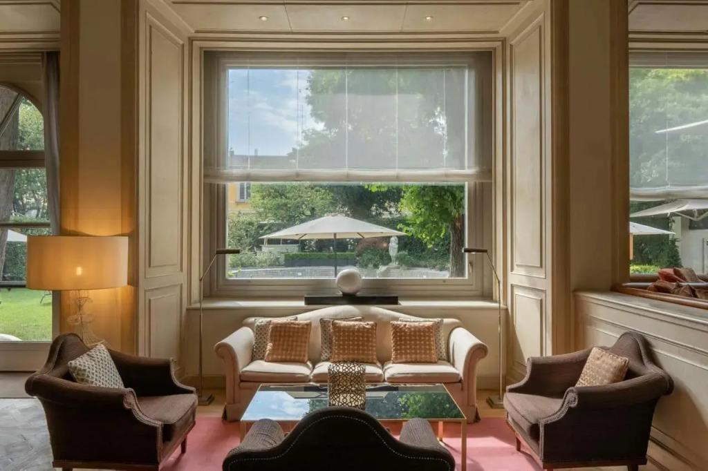 hotel image 12