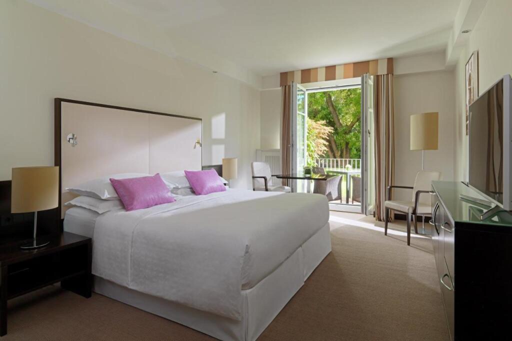 hotel image 9