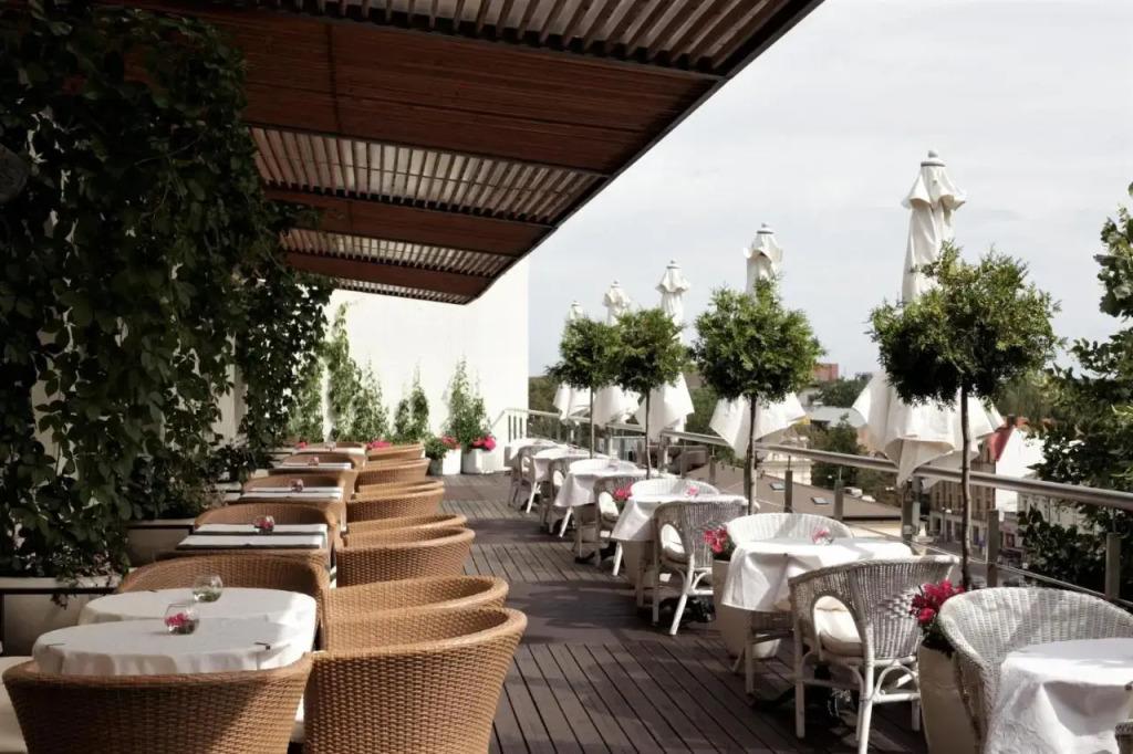 hotel image 10