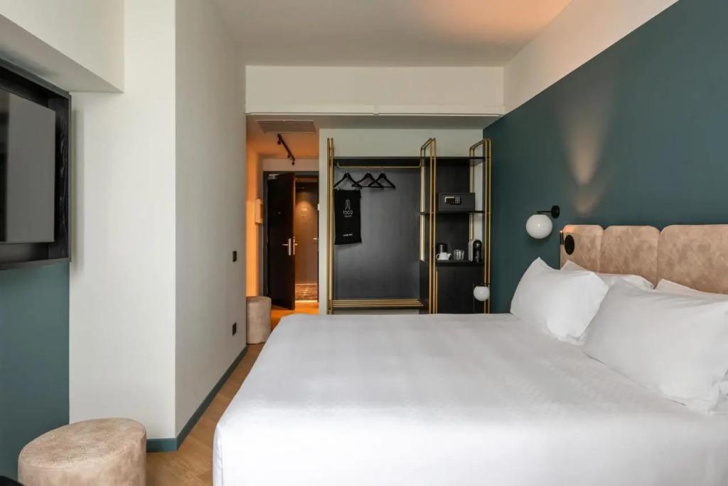 hotel image 12