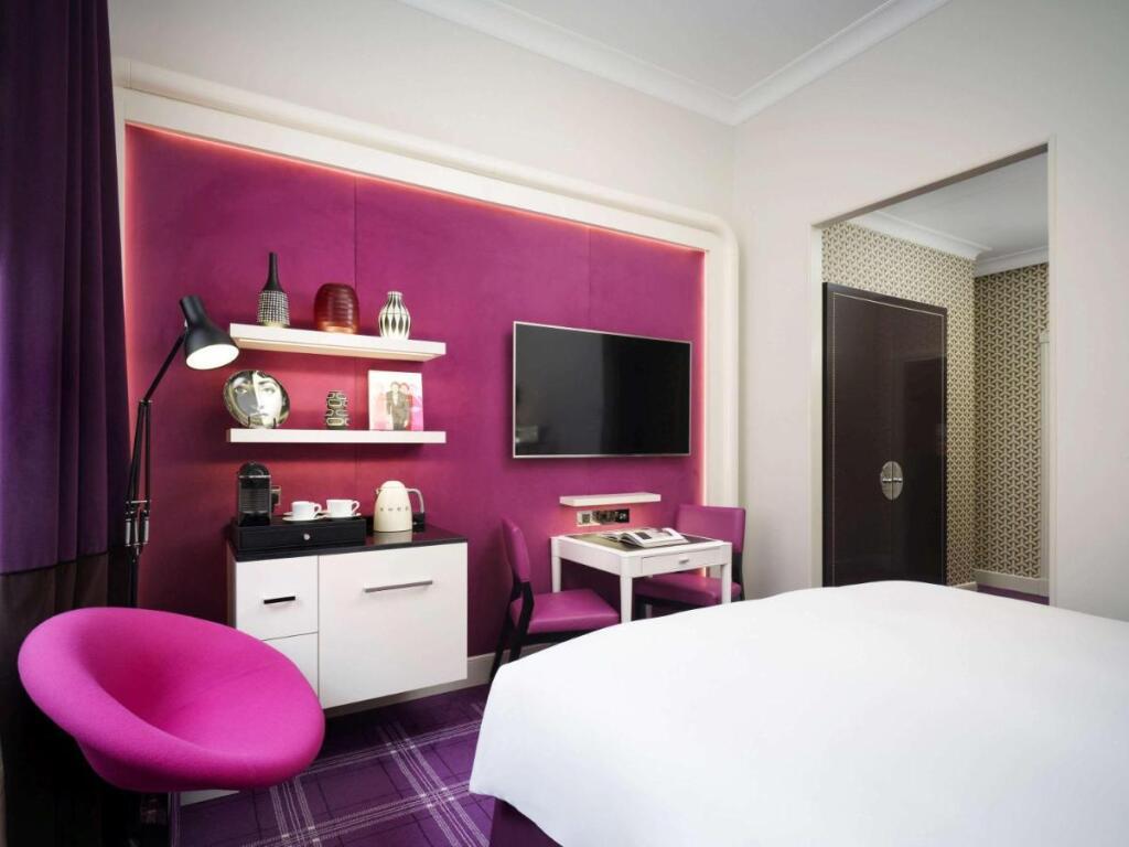 hotel image 16