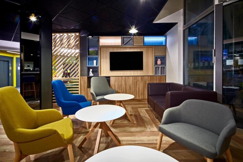 hotel image 16