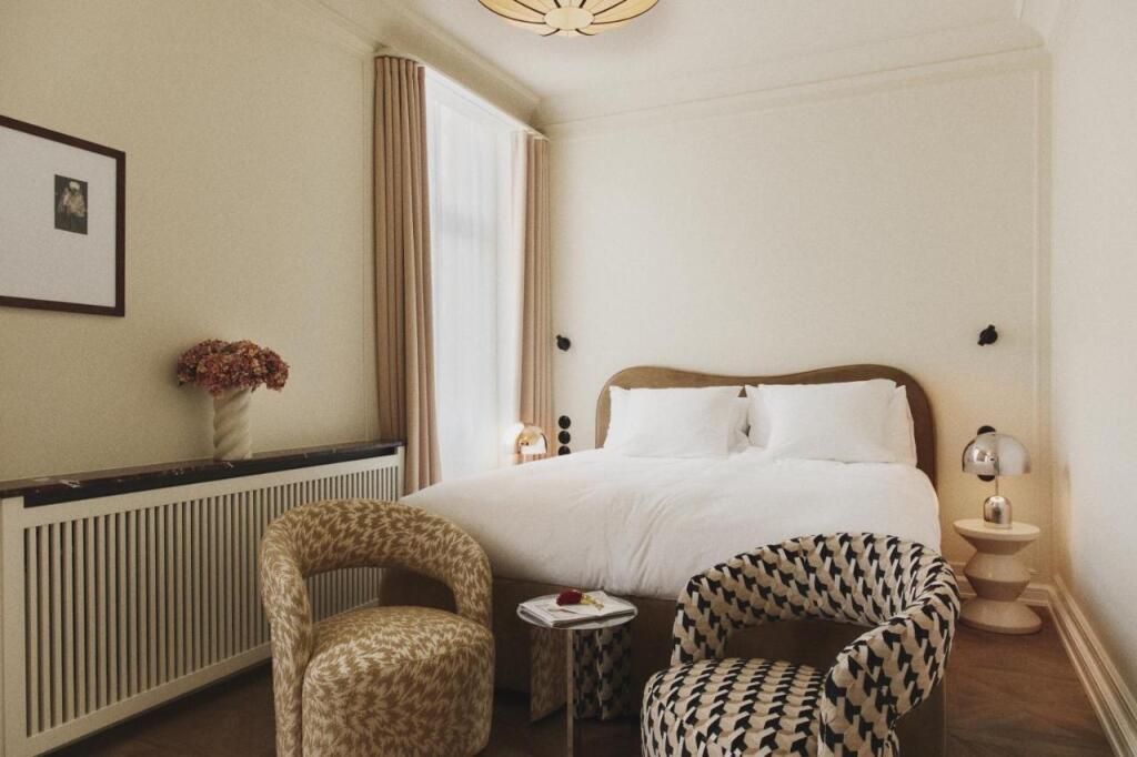hotel image 10