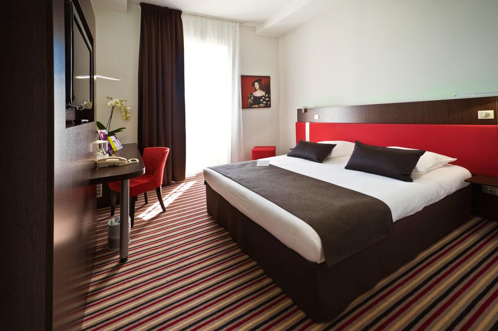 hotel image 12