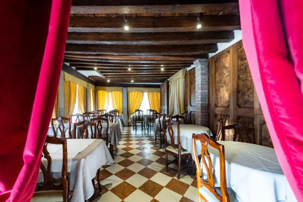 hotel image 16