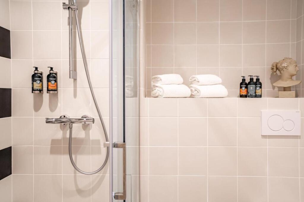 hotel image 8