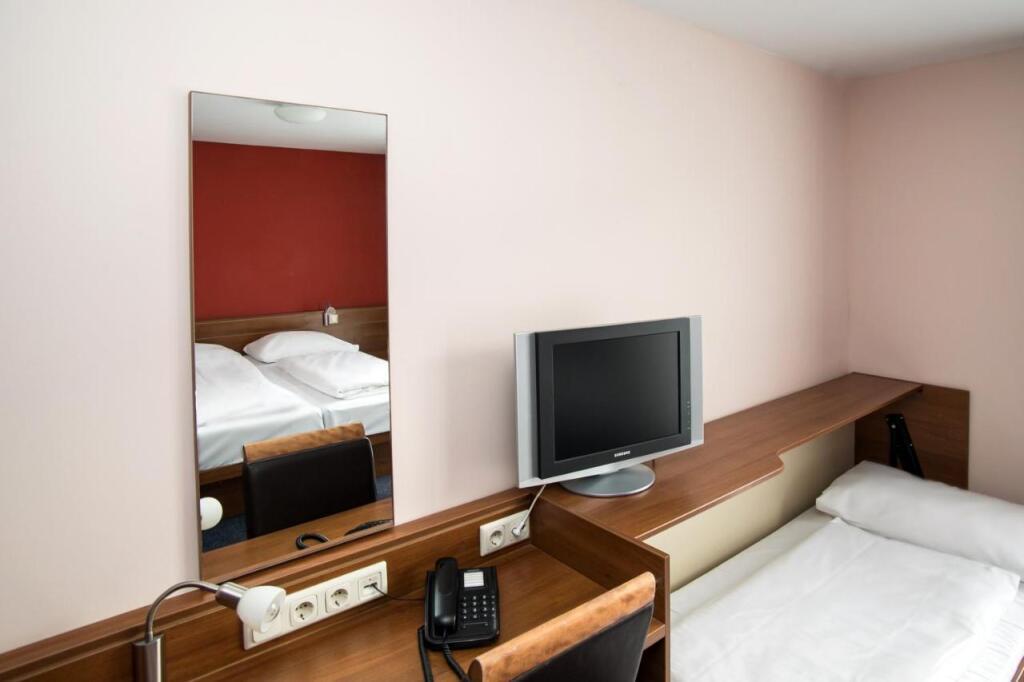 hotel image 10