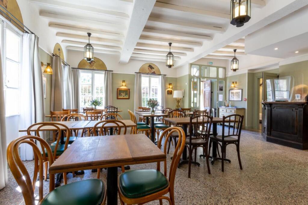 hotel image 12